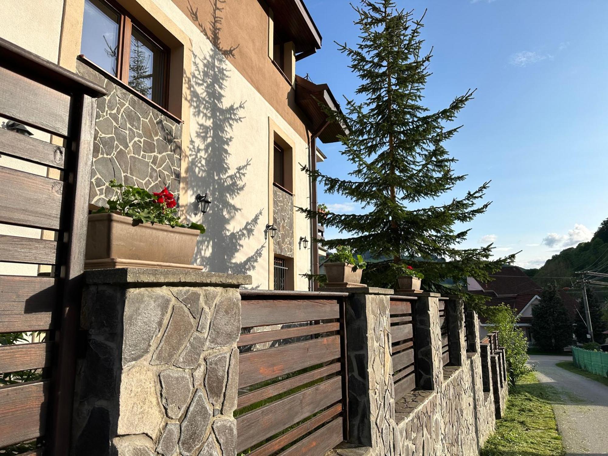 Holiday Home Skalka Mýto pod Ďumbierom 外观 照片